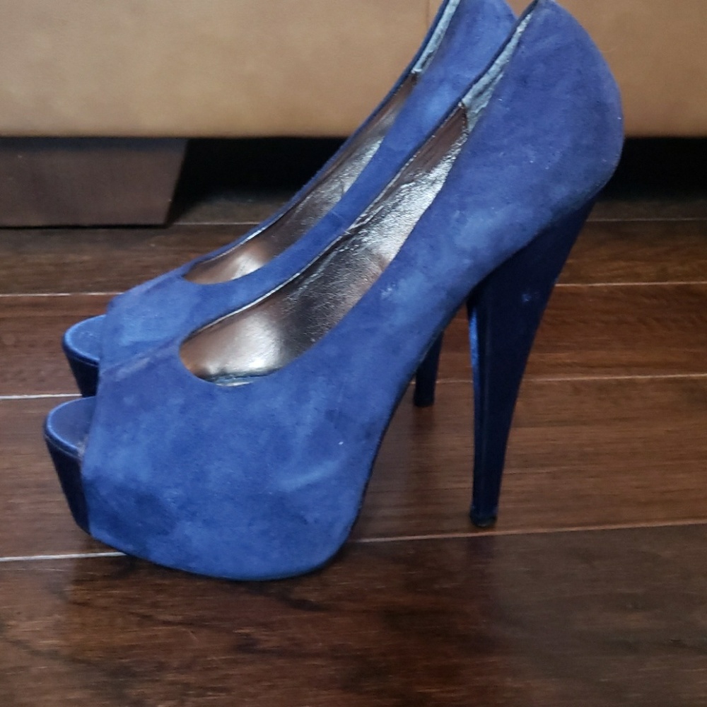 Deep Blue, Zigi Project, Pumps